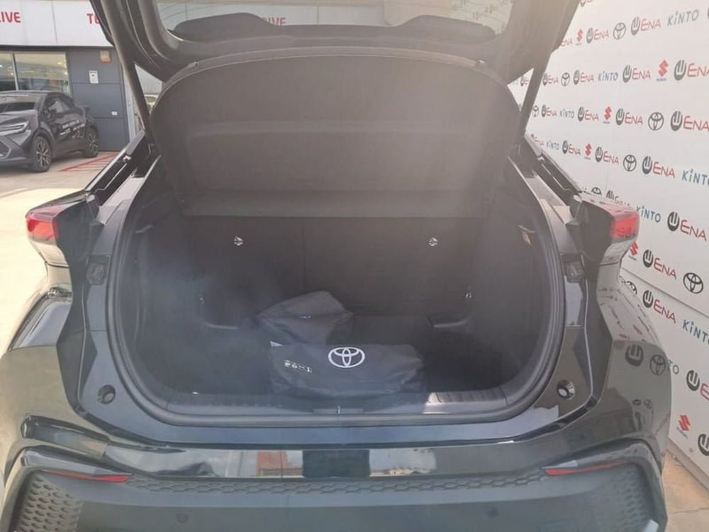 Toyota Toyota C-HR usata a Cagliari (10)