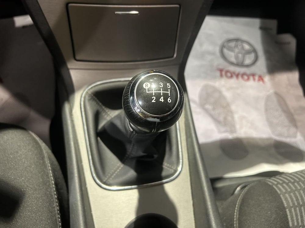 Toyota Avensis usata a Milano (13)