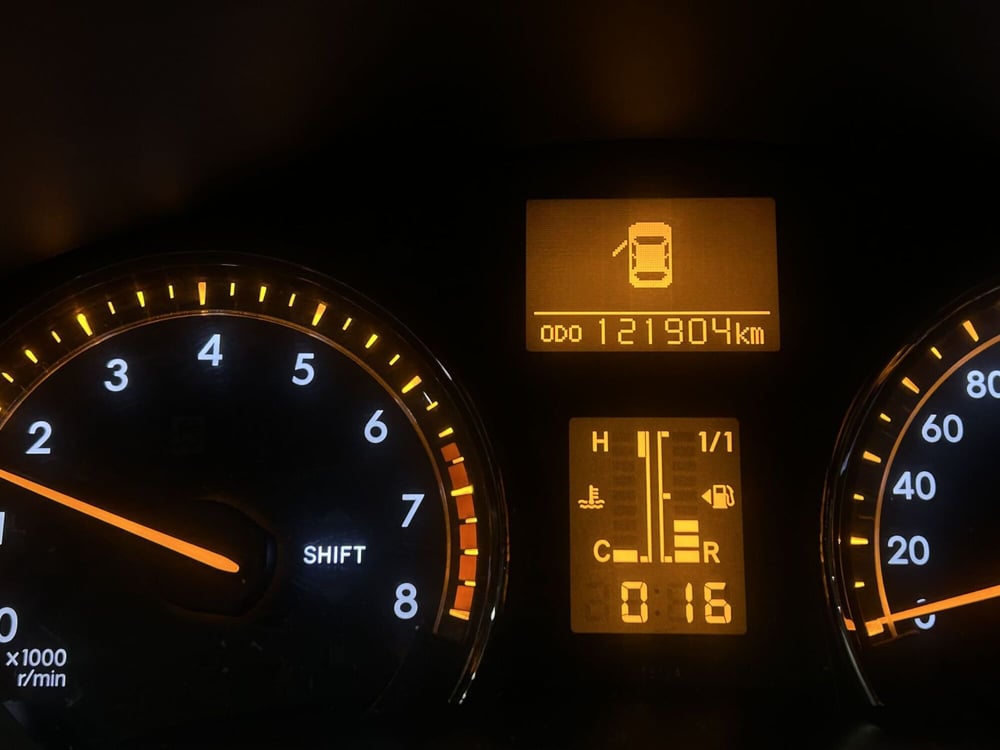 Toyota Avensis usata a Milano (9)