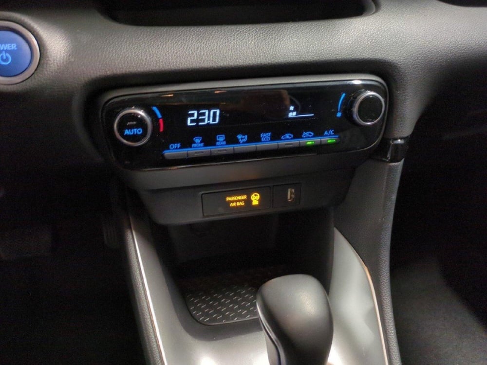Toyota Yaris usata a Milano (16)
