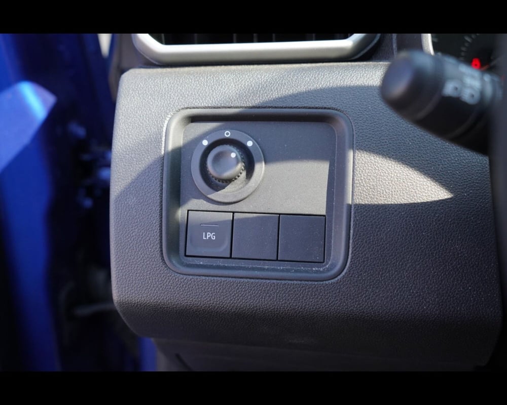 Dacia Duster usata a Venezia (18)