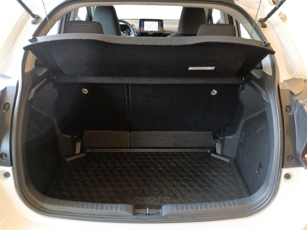 Toyota Yaris usata a Milano (12)