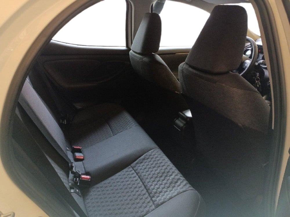 Toyota Yaris usata a Milano (8)