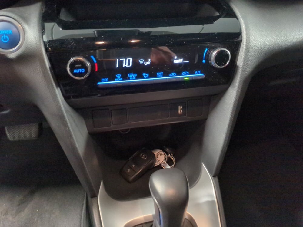 Toyota Yaris Cross usata a Milano (17)