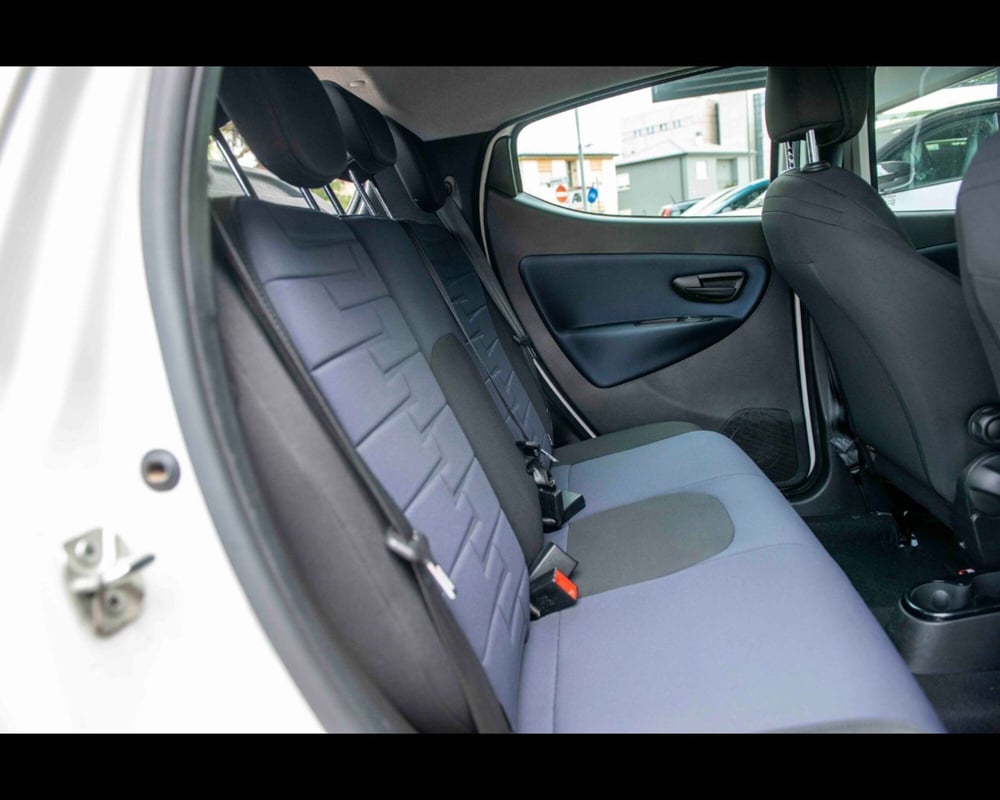 Lancia Ypsilon usata a Treviso (14)