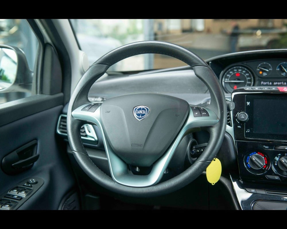 Lancia Ypsilon usata a Treviso (9)