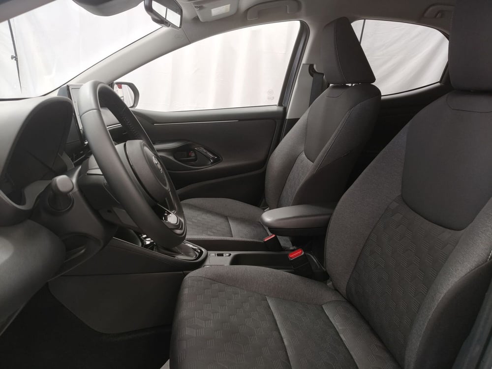 Toyota Yaris usata a Roma (14)