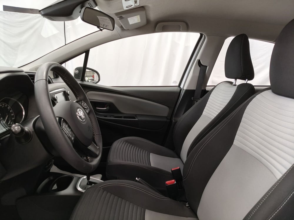 Toyota Yaris usata a Roma (14)