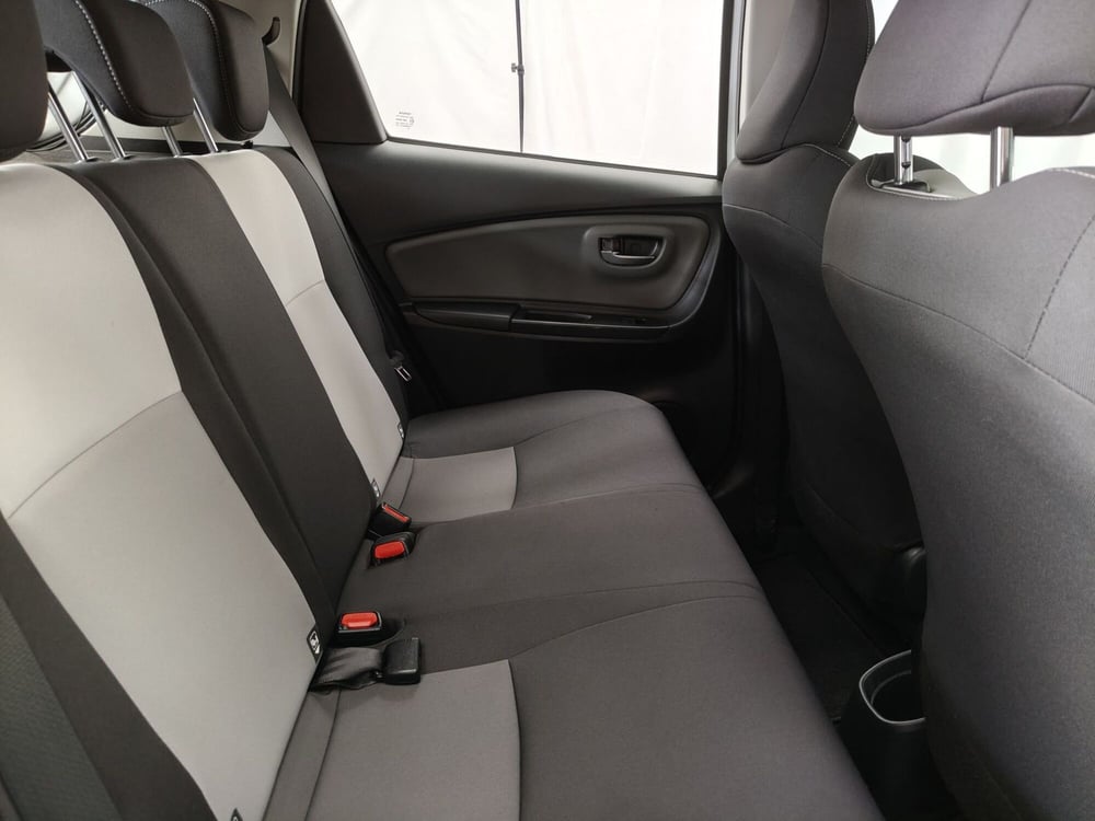 Toyota Yaris usata a Roma (8)