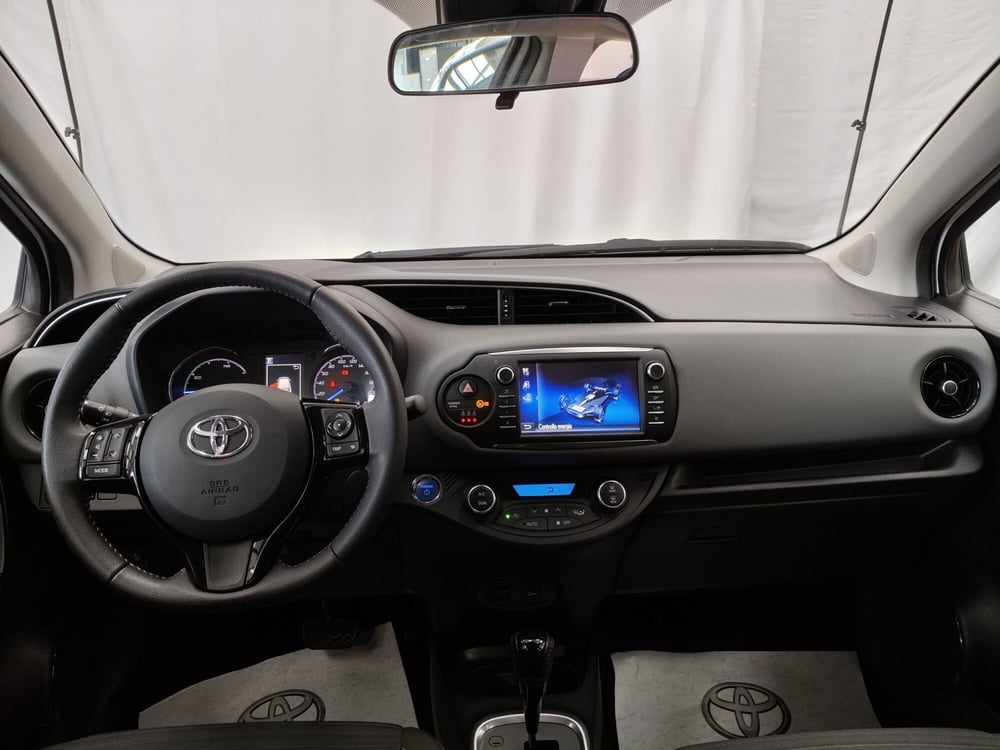 Toyota Yaris usata a Roma (9)