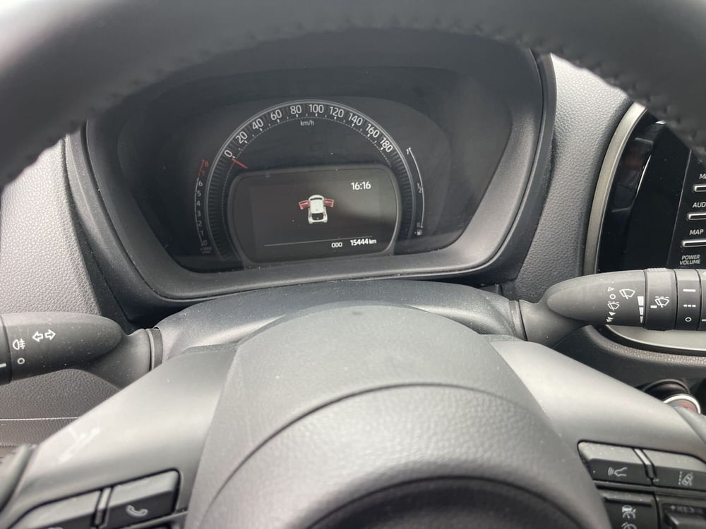 Toyota Aygo X usata a Bologna (14)