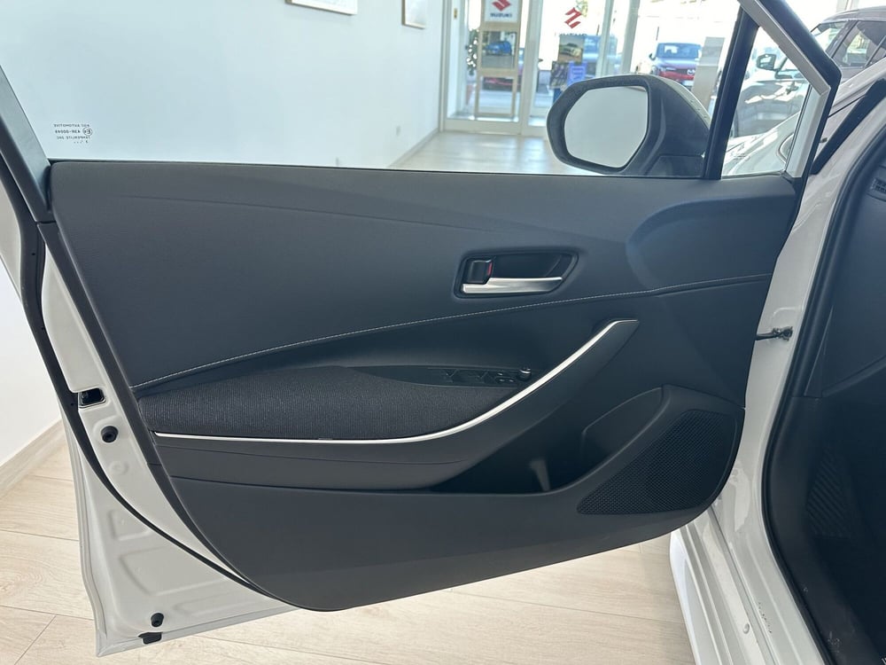 Suzuki Swace nuova a Latina (8)
