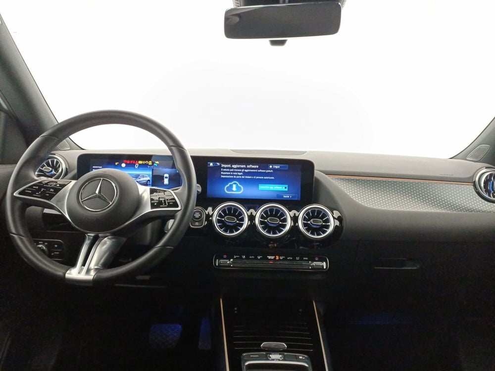 Mercedes-Benz GLA SUV usata a Bari (10)