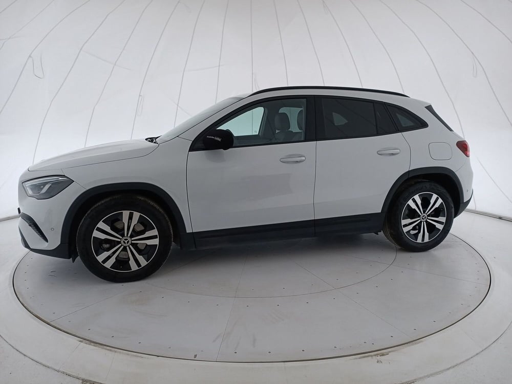 Mercedes-Benz GLA SUV usata a Bari (2)