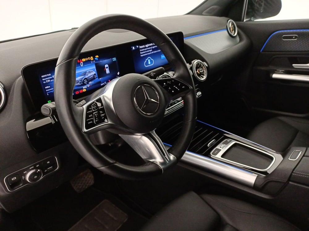Mercedes-Benz GLA SUV usata a Bari (5)