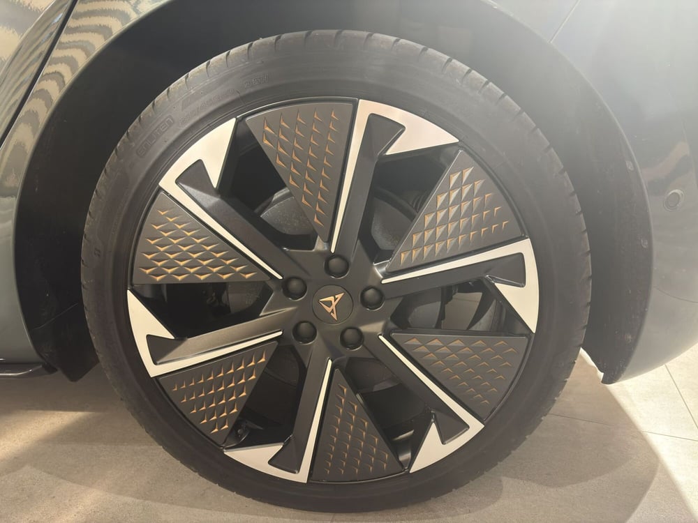 Cupra Born usata a Ferrara (8)