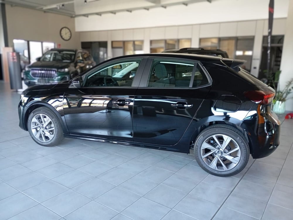 Opel Corsa nuova a Ferrara (3)