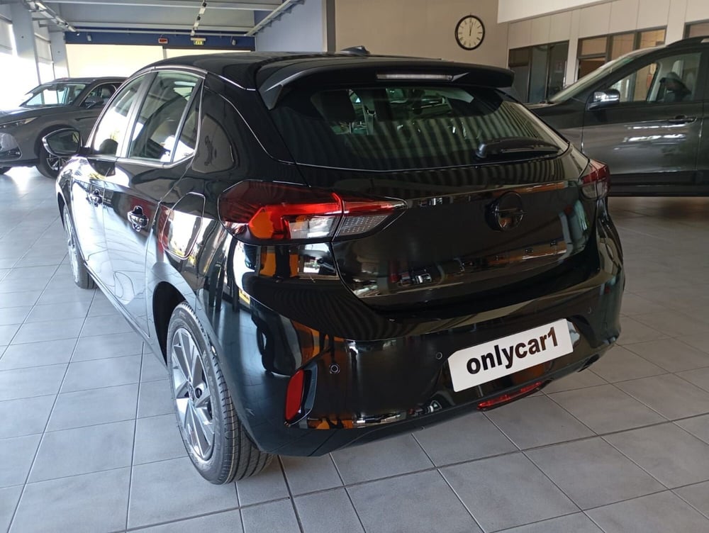 Opel Corsa nuova a Ferrara (5)