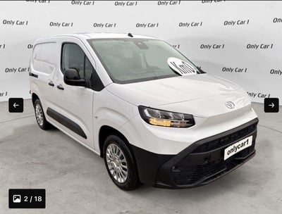 Toyota Proace City City 1.5D 100 CV S&amp;S PC 4p. Comfort nuova a Ferrara