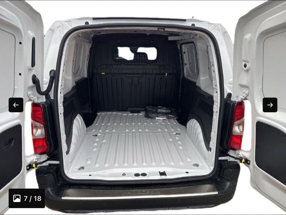Toyota Proace City nuova a Ferrara (6)