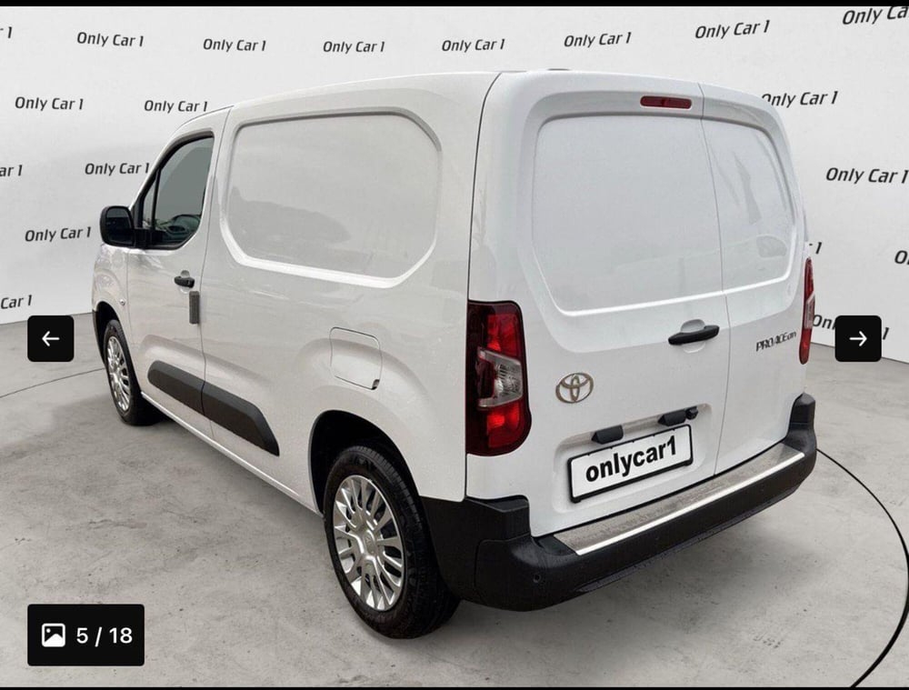 Toyota Proace City nuova a Ferrara (7)