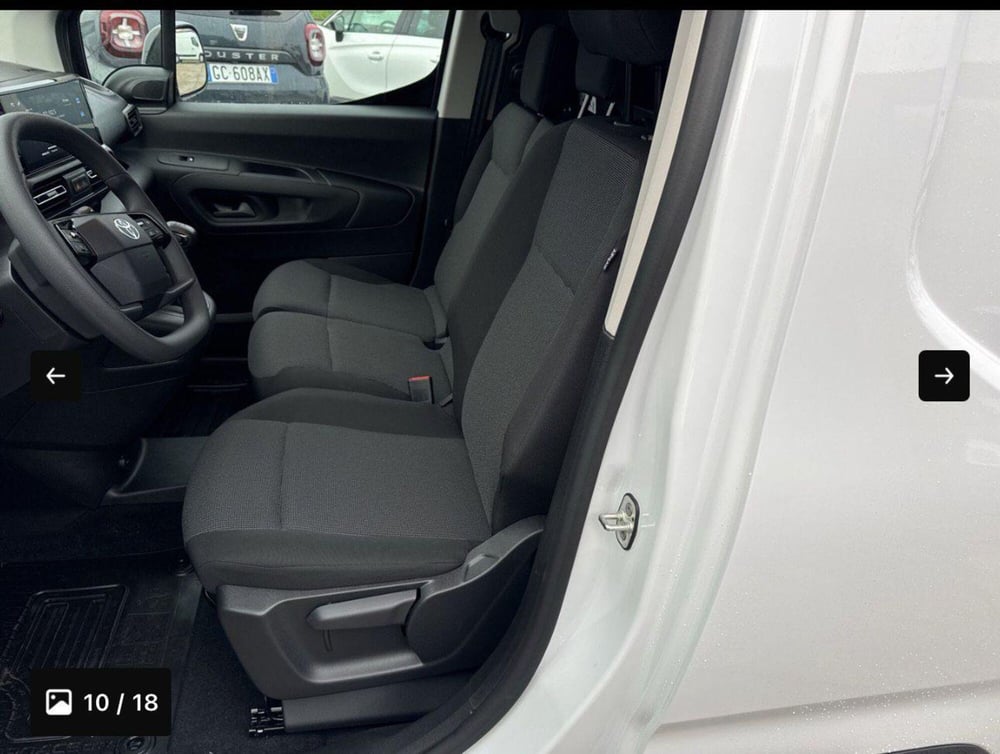 Toyota Proace City nuova a Ferrara (9)