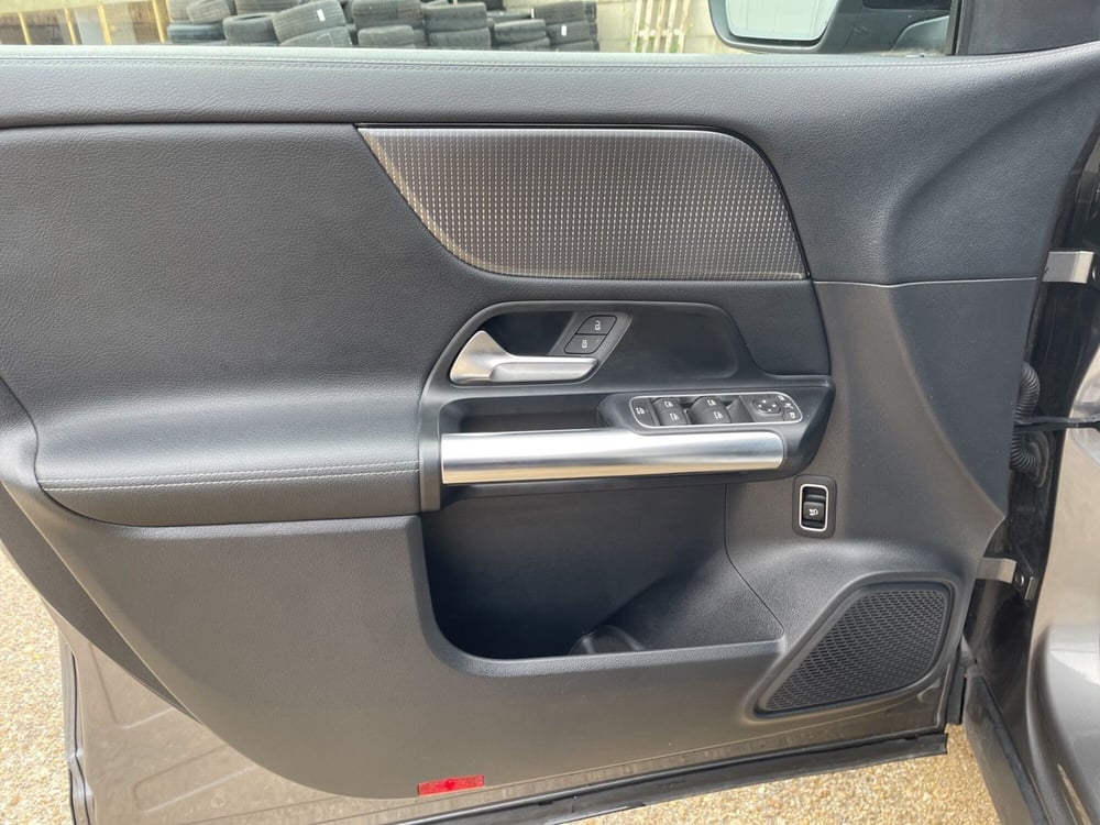 Mercedes-Benz GLA SUV usata a Pescara (8)
