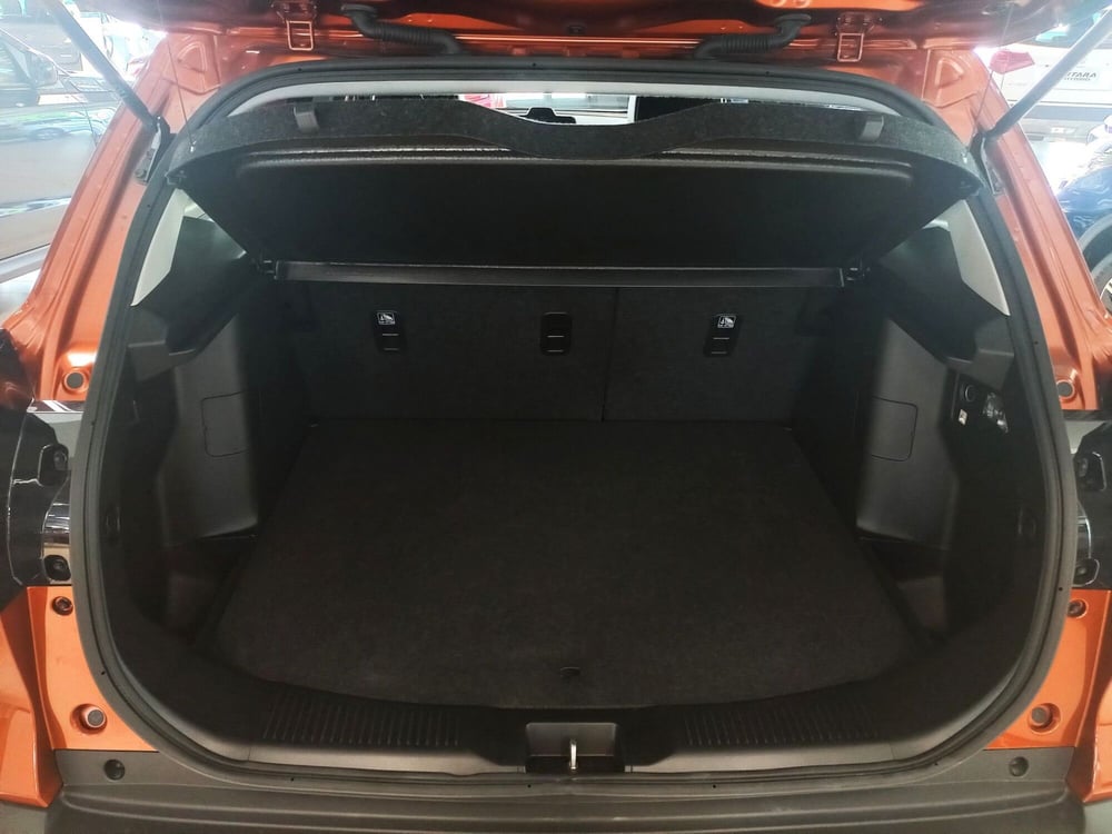 Suzuki S-Cross nuova a Milano (12)