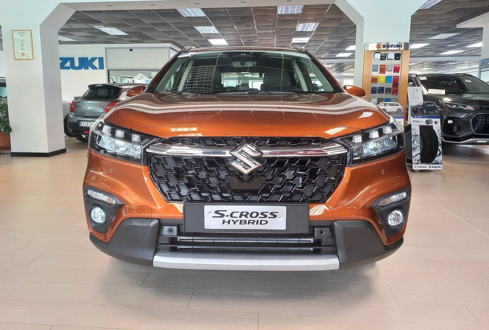 Suzuki S-Cross nuova a Milano (2)