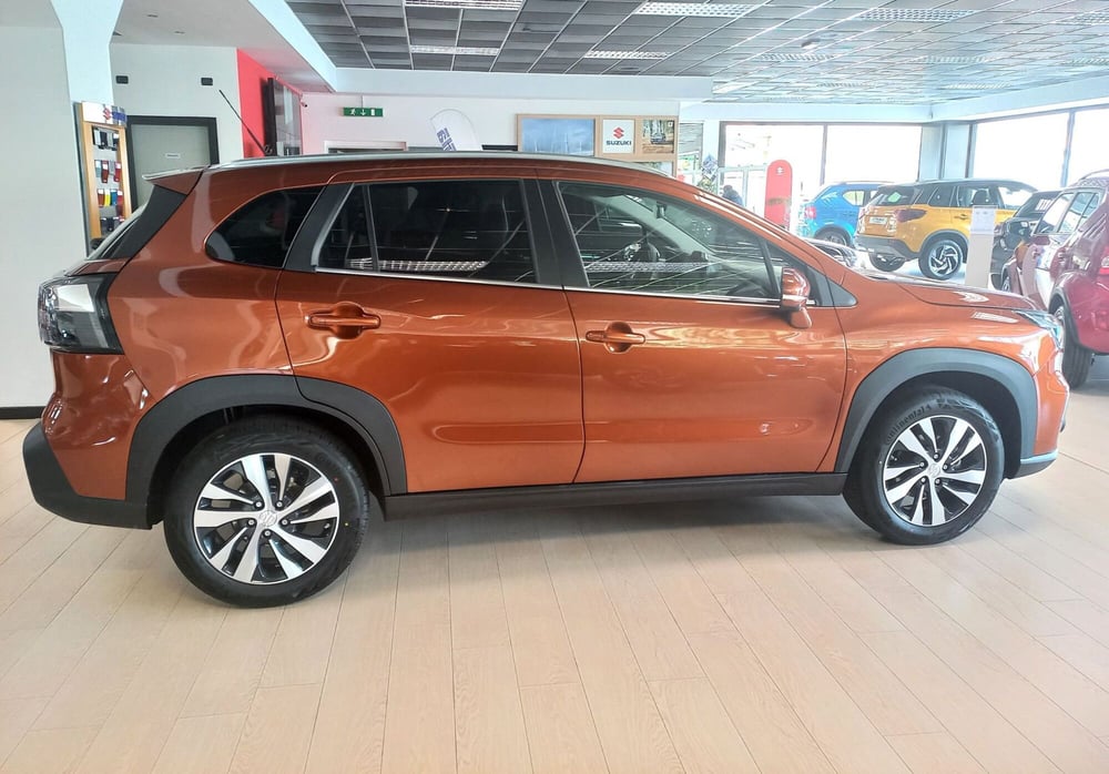 Suzuki S-Cross nuova a Milano (3)