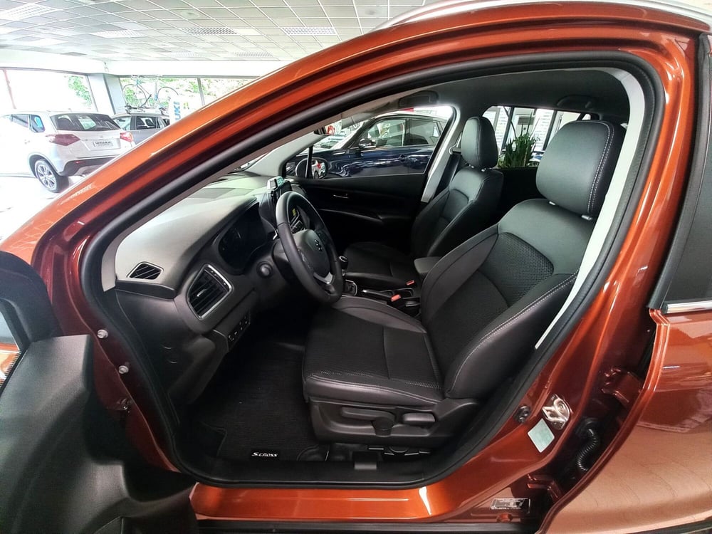 Suzuki S-Cross nuova a Milano (6)