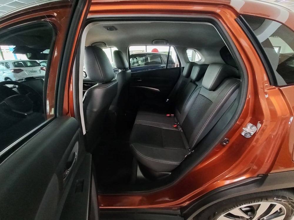 Suzuki S-Cross nuova a Milano (7)