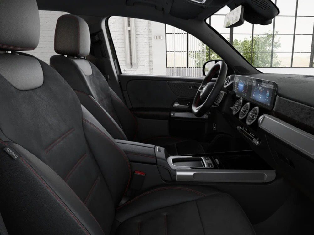 Mercedes-Benz GLB nuova a Ancona (11)