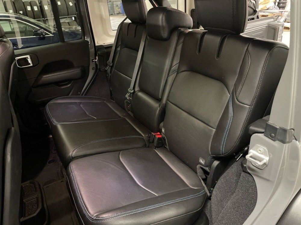 Jeep Wrangler Unlimited usata a Macerata (13)