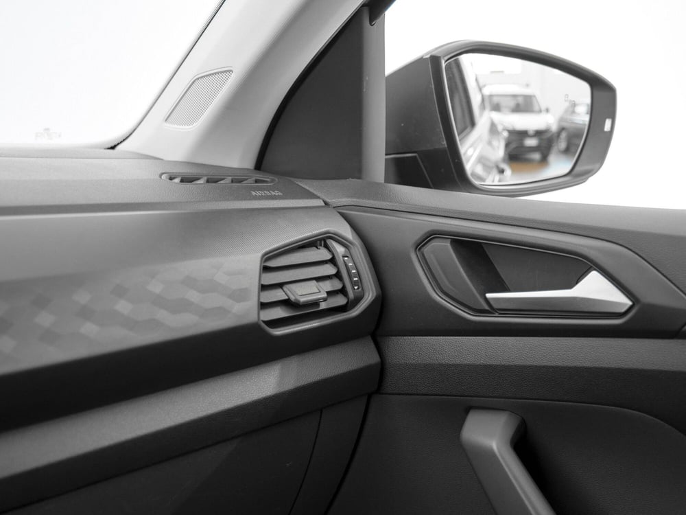 Volkswagen T-Cross usata a Prato (18)