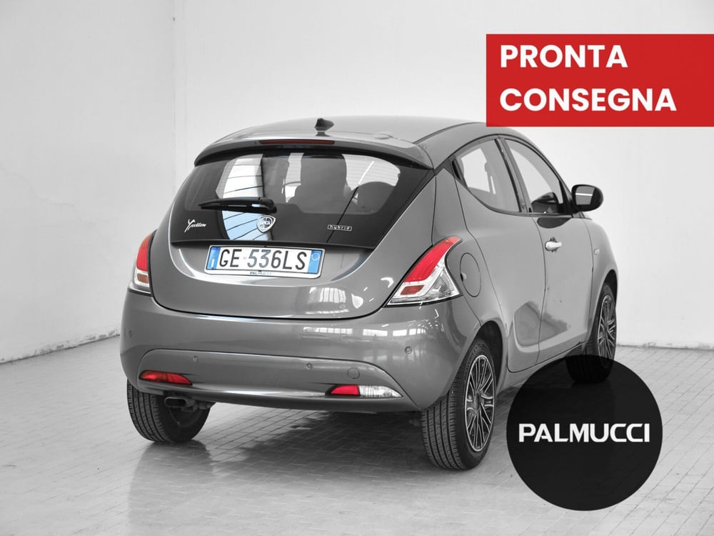 Lancia Ypsilon usata a Prato (2)