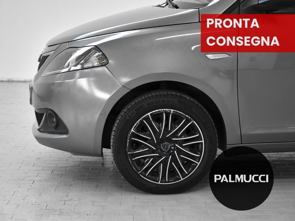 Lancia Ypsilon usata a Prato (6)
