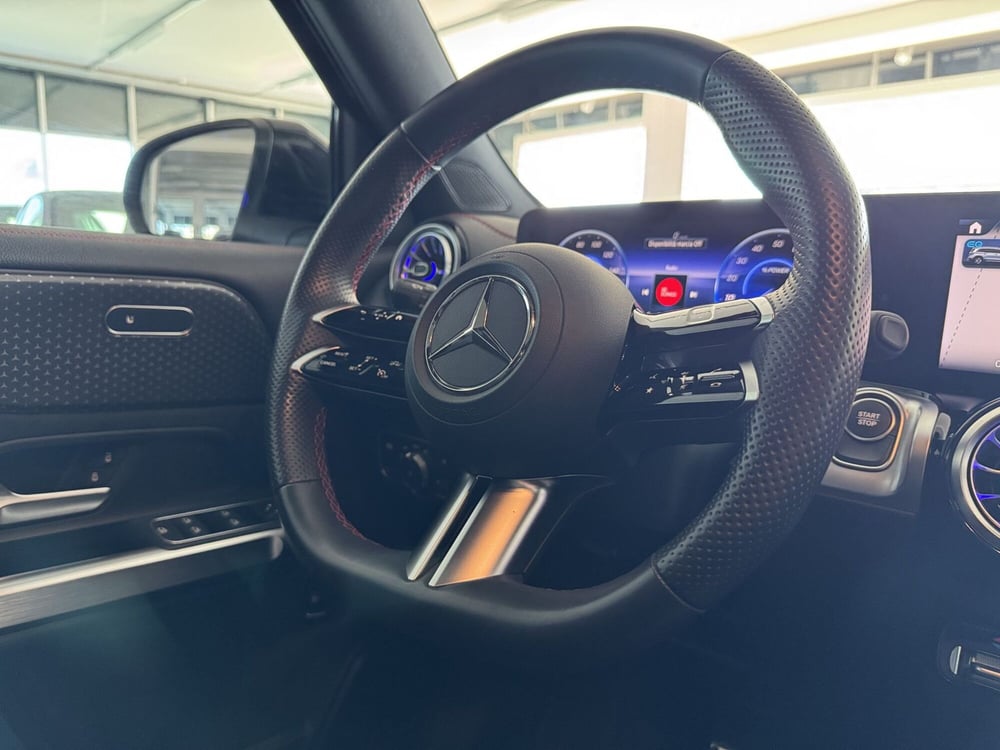 Mercedes-Benz EQB usata a Messina (15)