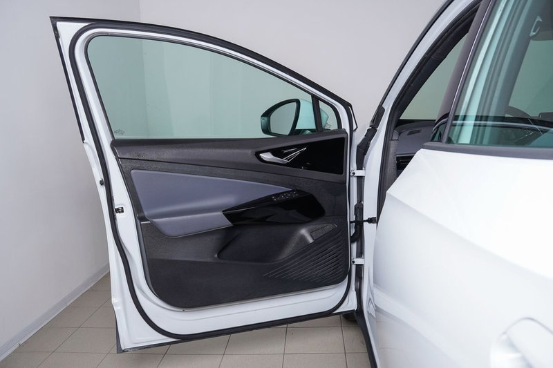 Volkswagen ID.4 usata a Perugia (13)