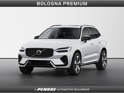 Volvo XC60 T6 Recharge AWD Plug-in Hybrid aut. Plus Dark nuova a Casalecchio di Reno