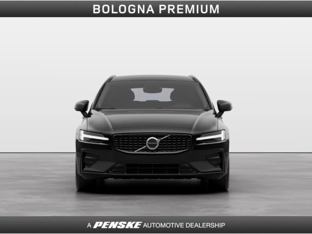 Volvo V60 Cross Country nuova a Bologna