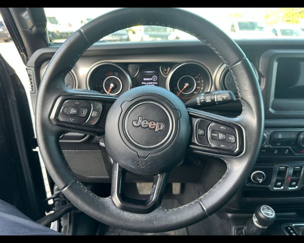 Jeep Wrangler usata a Lucca (10)