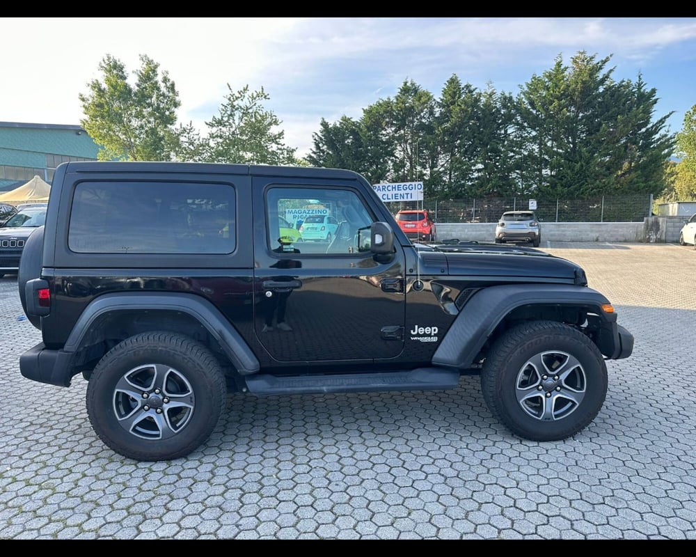 Jeep Wrangler usata a Lucca (8)