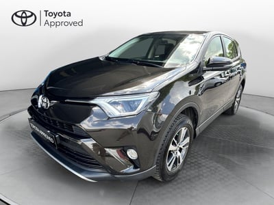 Toyota Rav4 D-4D 2WD Active del 2016 usata a Curno