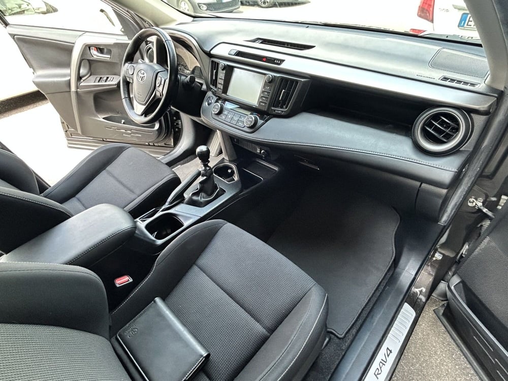 Toyota Rav4 usata a Bergamo (6)