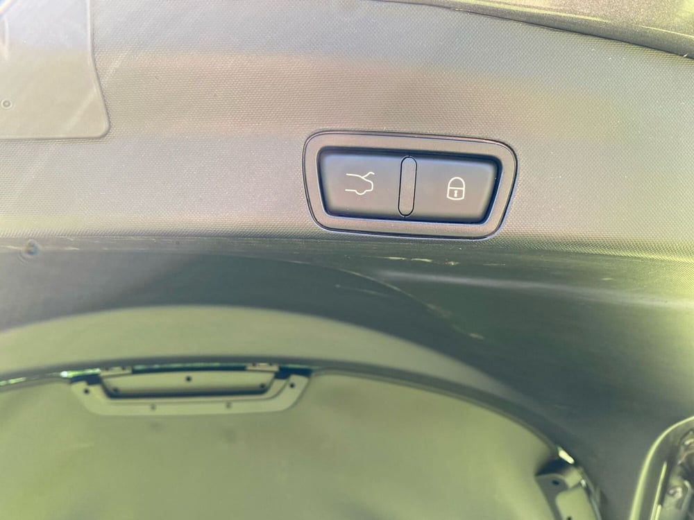 Alfa Romeo Stelvio usata a Salerno (14)