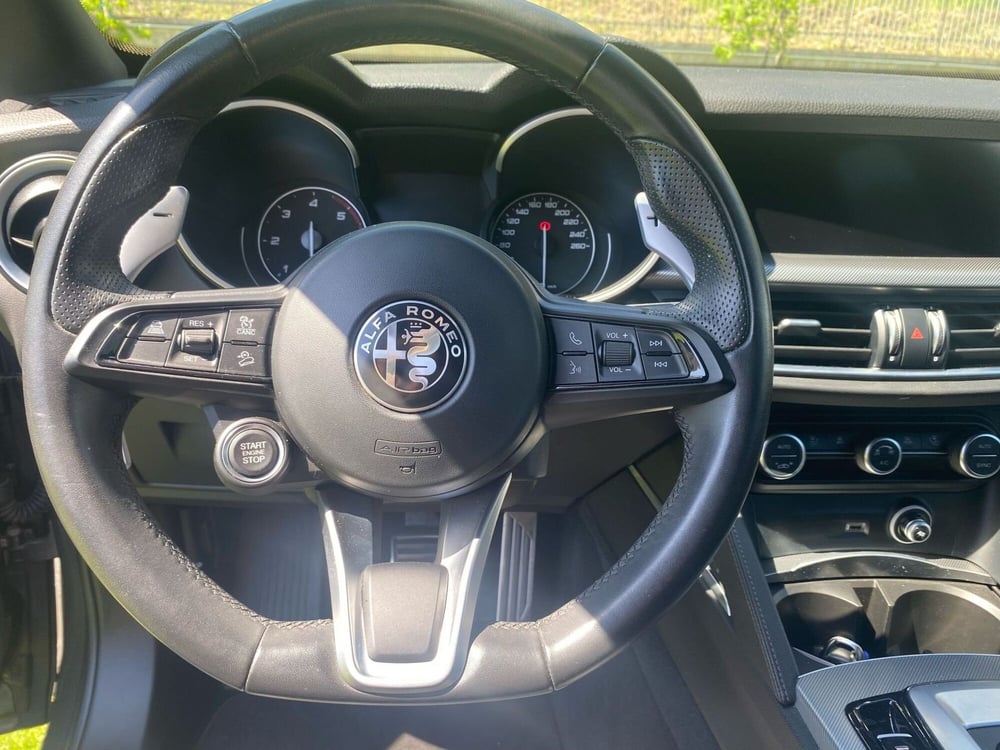 Alfa Romeo Stelvio usata a Salerno (16)