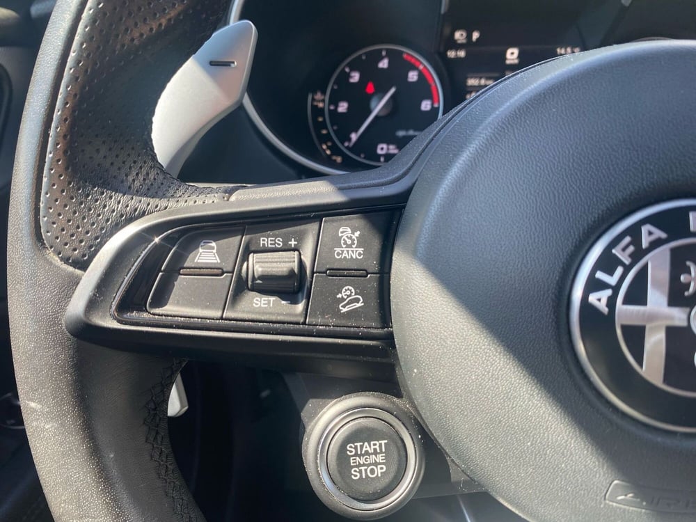 Alfa Romeo Stelvio usata a Salerno (17)