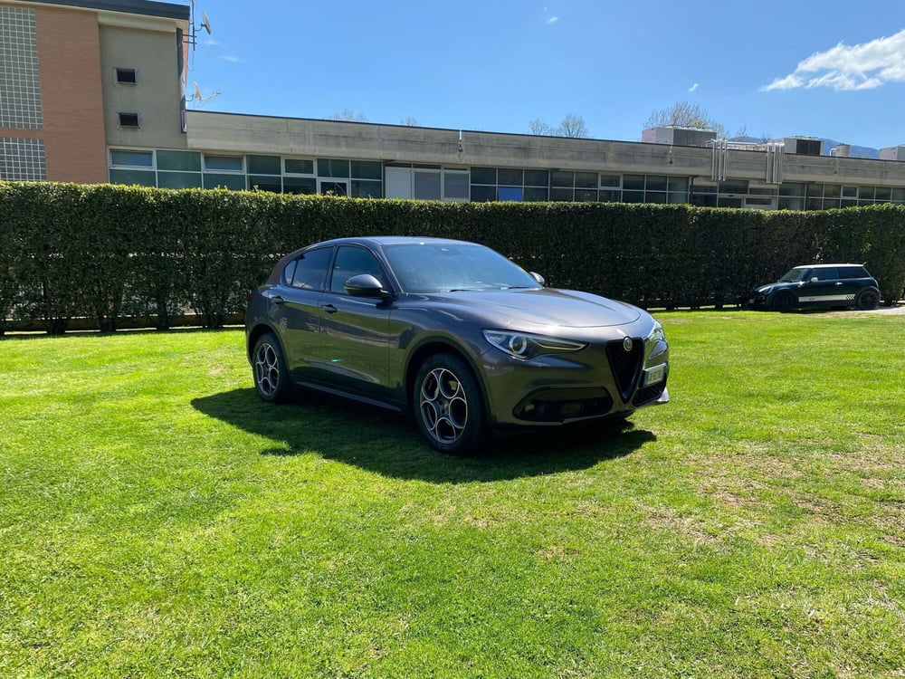 Alfa Romeo Stelvio usata a Salerno (2)