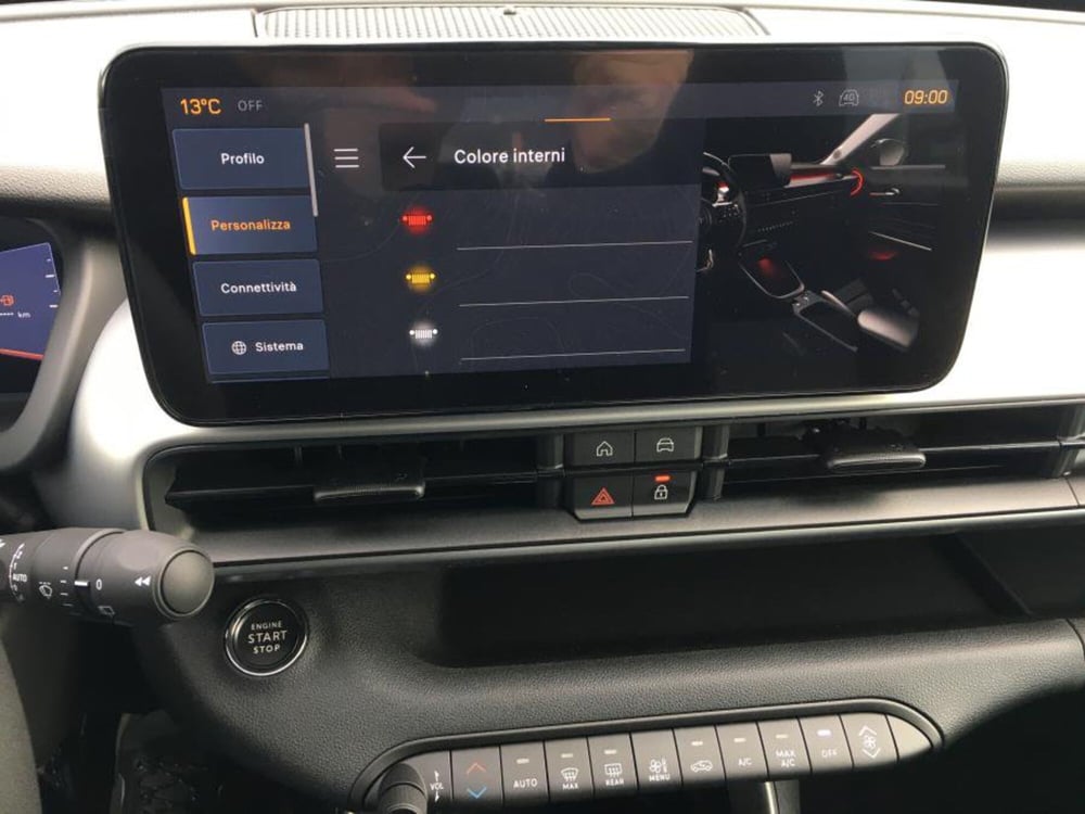 Jeep Avenger nuova a Cuneo (17)